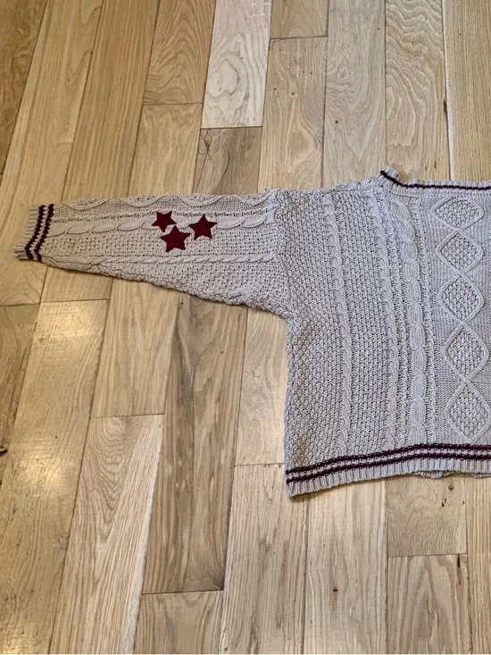 Authentic Taylor Swift Beige Folklore Holiday Edition Cardigan Sweater Size M/L - Picture 4 of 6
